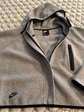 Nike Light Grey Hooded Shirt Jacket with Black Trim